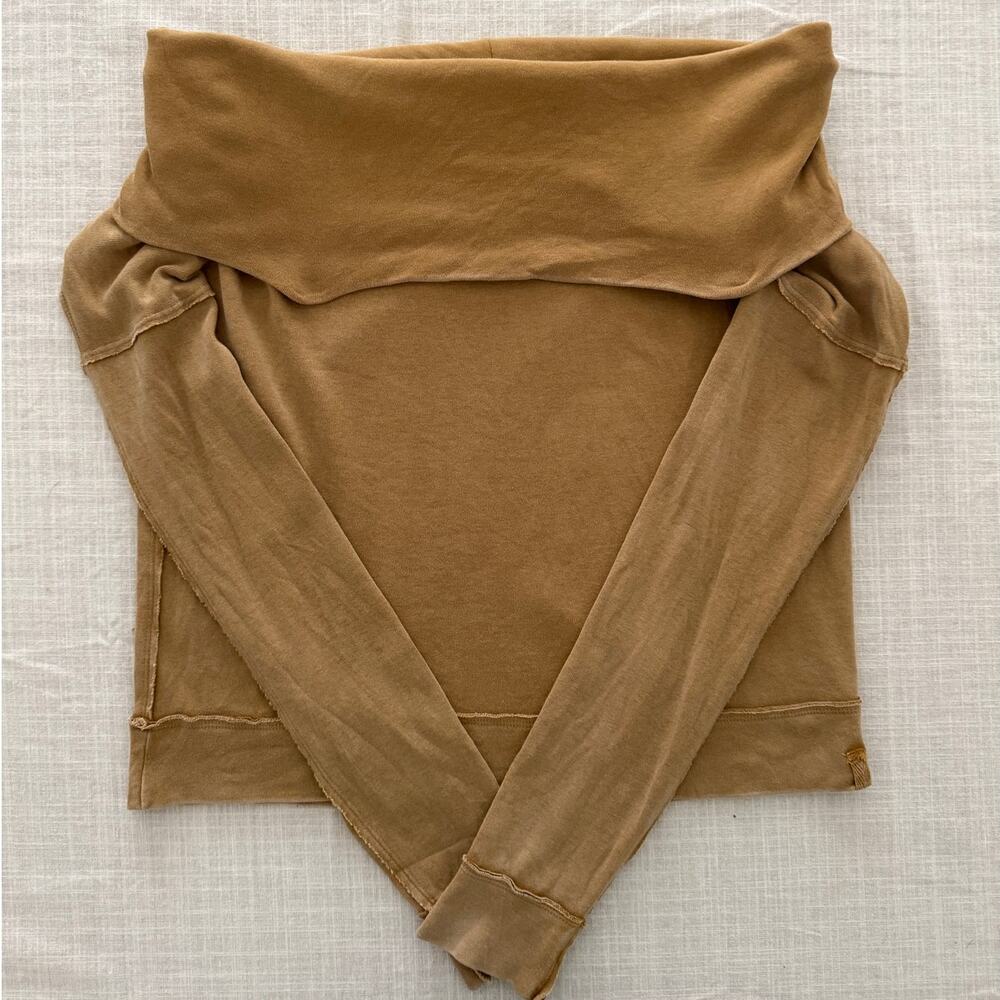 We The Free | khaki off the shoulder Not The Same T-Shirt Long Sleeves | size M